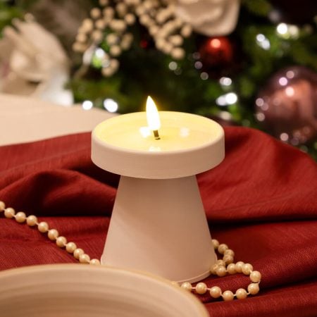 Bougeoir pilier blanc avec bougie DEL intégrée, 4 x 3,5'' - Décors Véronneau