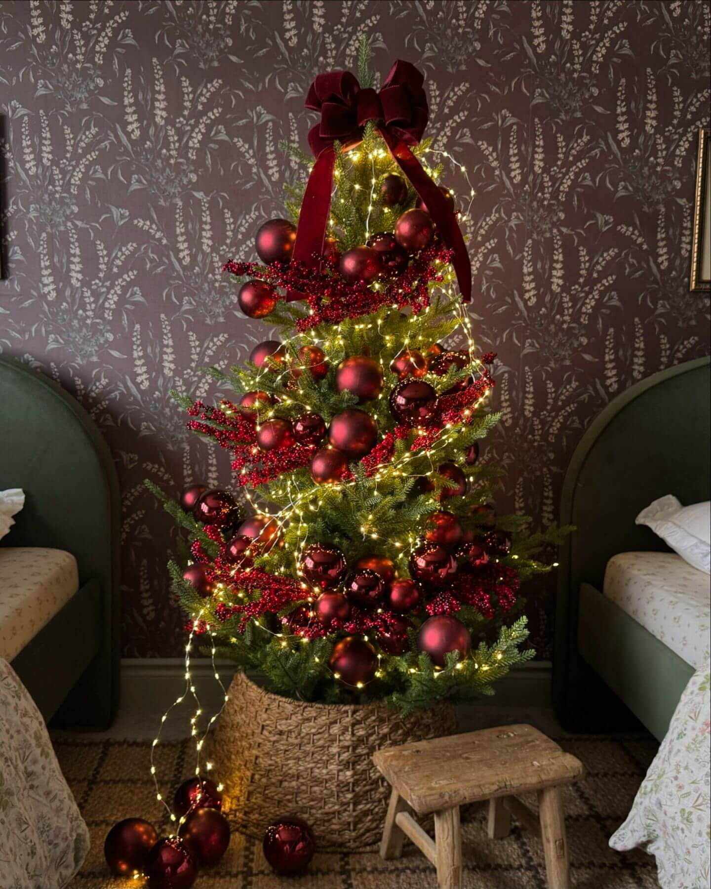 Sapin de Noël boucle rouge - Décors Véronneau