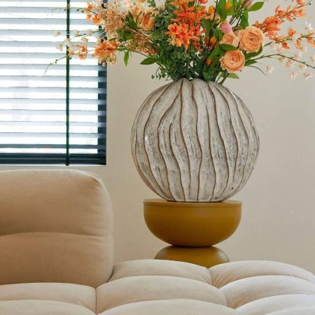 Circular off-white glazed ceramic vase - Décors Véronneau