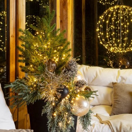 Arrangement festif pour l'extérieur ''Broadway'' - Décors Véronneau