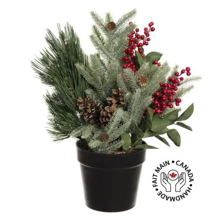 Arrangement festif avec baies rouges