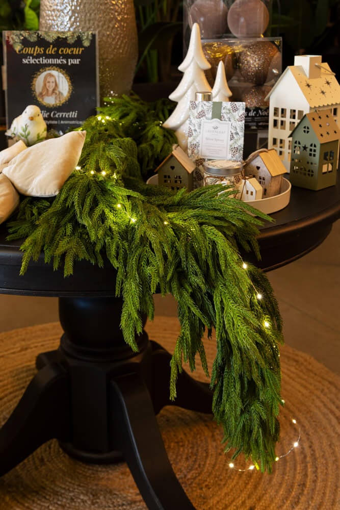 Guirlande de cyprès Norfolk deluxe - Décors Véronneau
