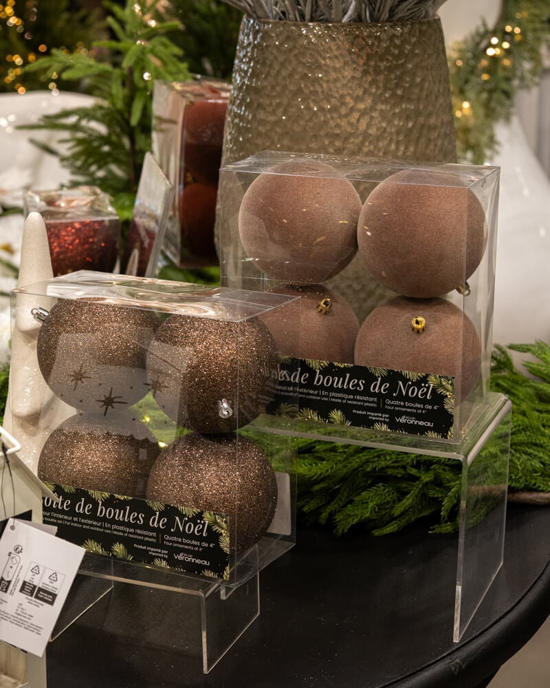 Boules de Noël en velours brunes et brillantes - Décors Véronneau