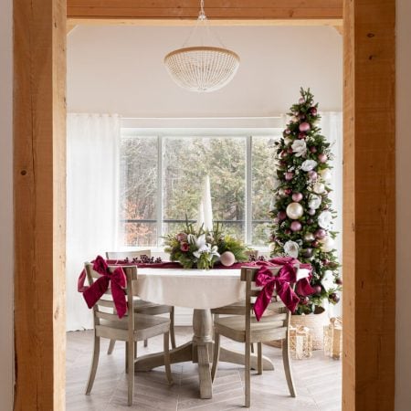 Box of 4 matte and glossy pink-purple Christmas baubles, 4'' - Décors Véronneau