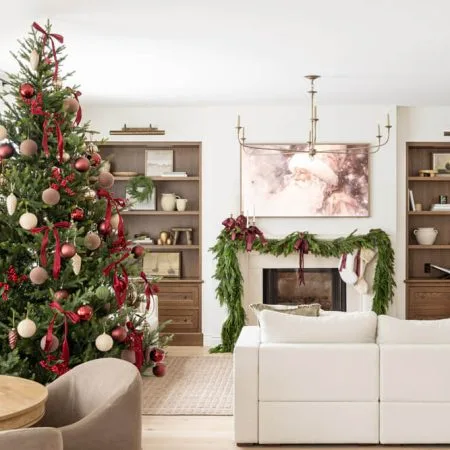 Artificial norwegian pre-lit Christmas tree, 6-9'' - Décors Véronneau