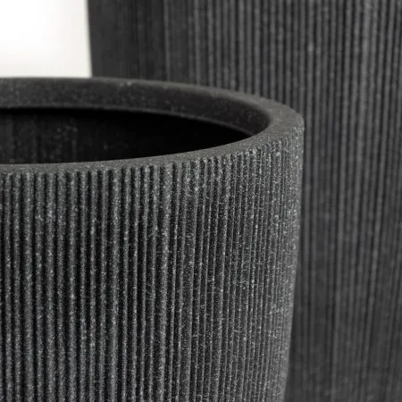 Black outdoor polypropylene urn - Décors Véronneau