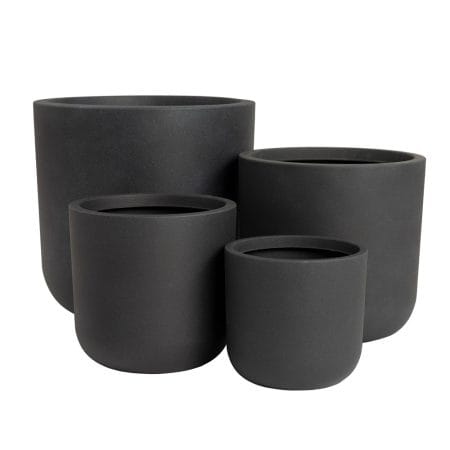 Cache-pot extérieur noir granuleux en polypropylène