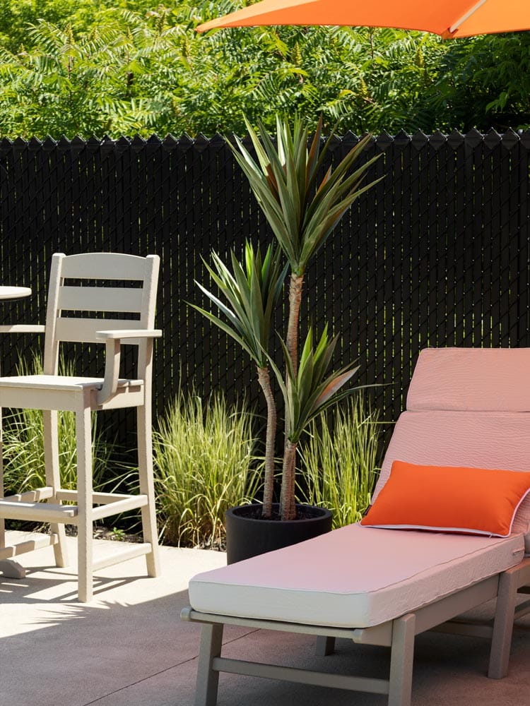 Yucca artificiel conçu pour l'extérieur - Décors Véronneau
