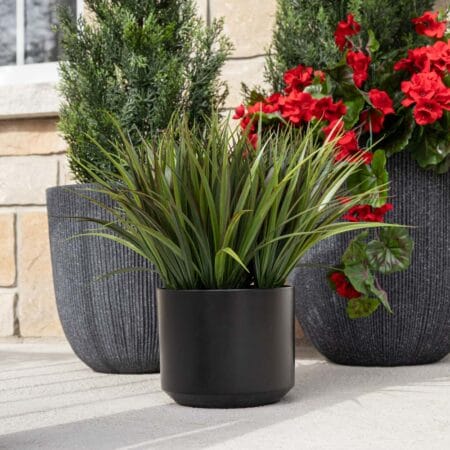 Herbes artificielles extérieures en pot noir, 14'' - Décors Véronneau