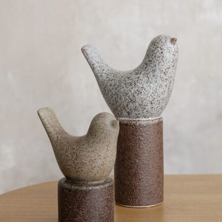Décoration d'oiseau en grès sur piédestal, 5 x 4'' - Décors Véronneau