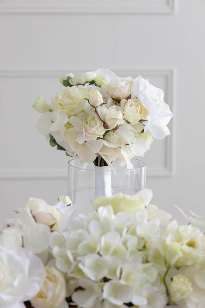 Bouquet de fleurs artificielles blanches pour mariage - Décors Véronneau