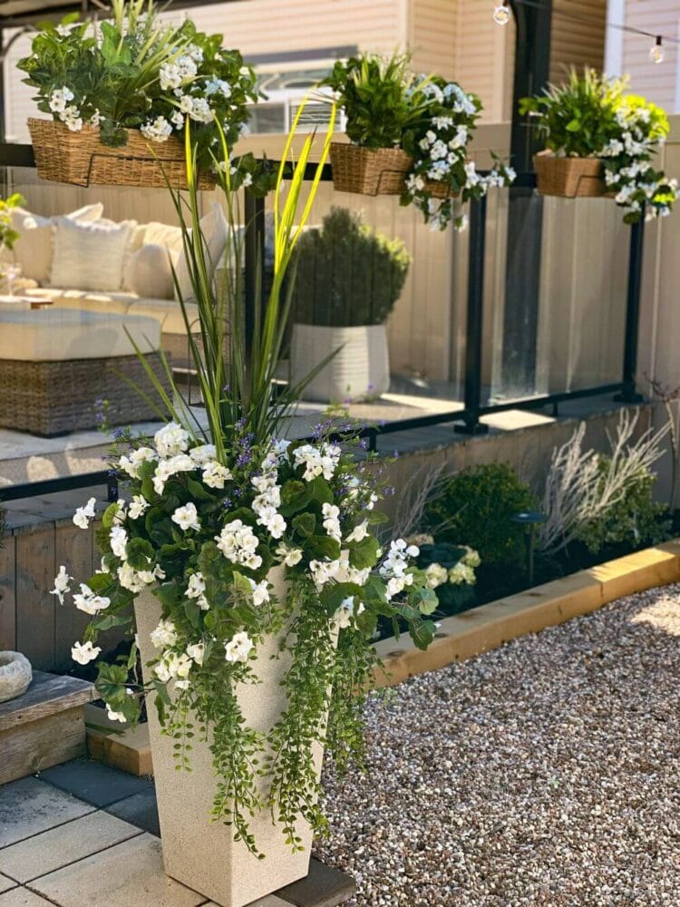 Vase de sol, arrangement de plantes pour l'extérieur - Décors Véronneau