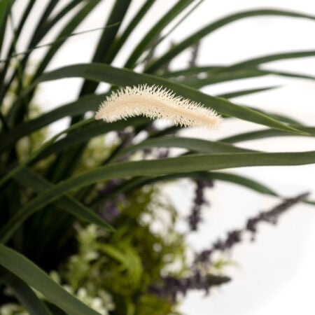 Outdoor planter with grasses, lavender and boxwood - Décors Véronneau