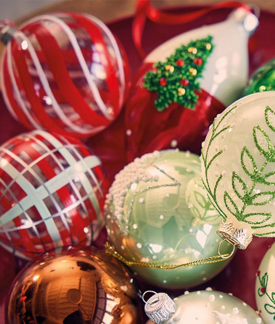 Boules de Noël rouges et blanches - Décors Véronneau