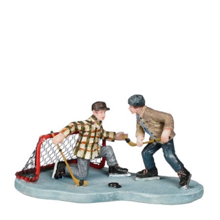 Hockey players Christmas village figurine, 2,5''