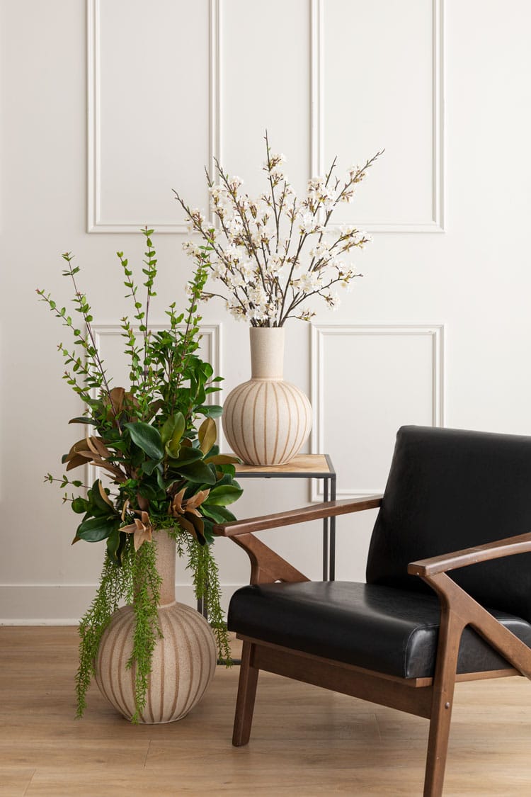 Duo de grands arrangements en vase - Décors Véronneau