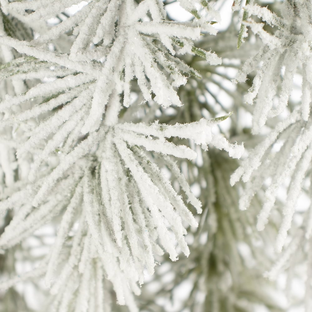Artificial hanging flocked pine branch, 48'' - Image 4 - Décors Véronneau