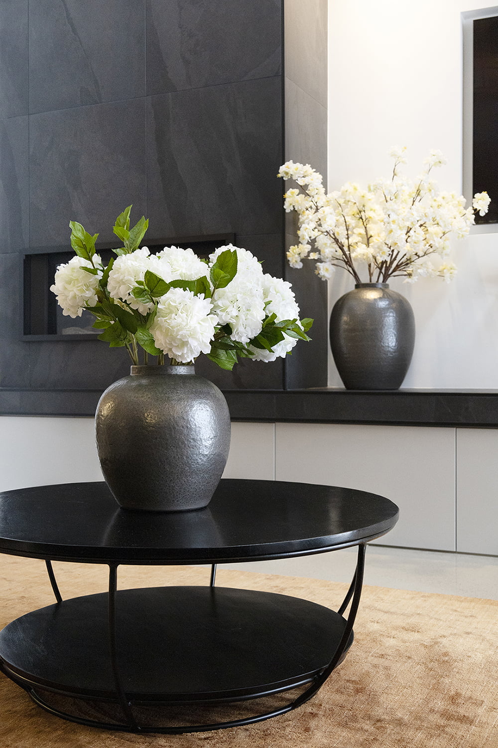 Tige de fleurs artificielles de cerisier crème, 38'' – Image 3 - Décors Véronneau