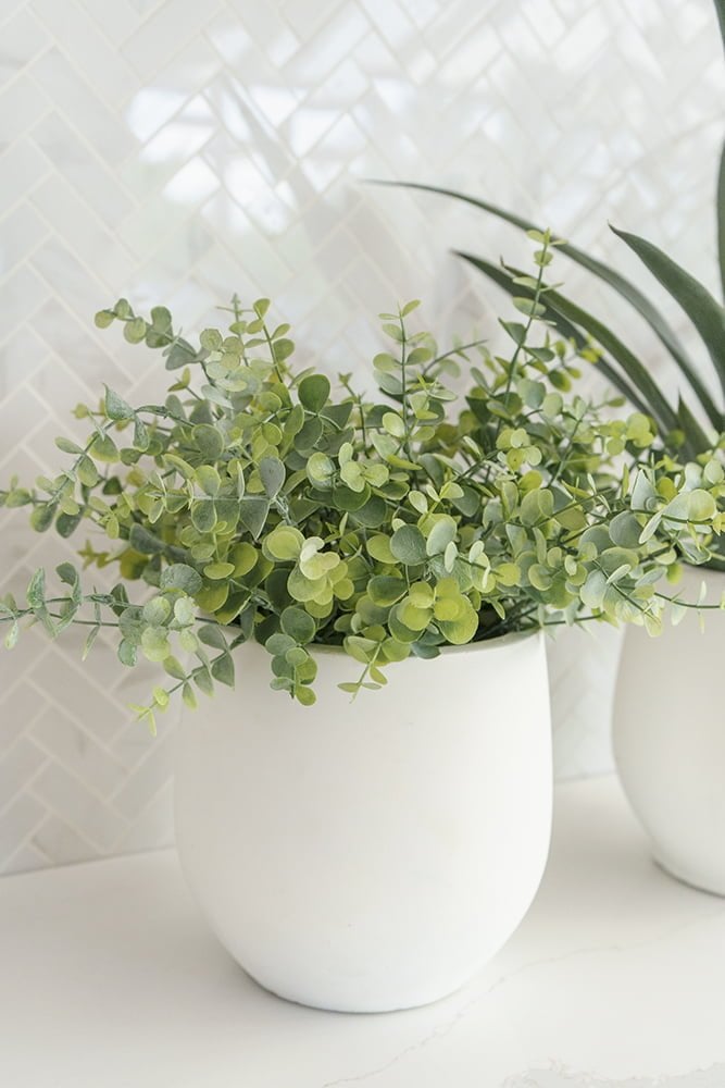 Porous finish white pot - Image 10 - Décors Véronneau