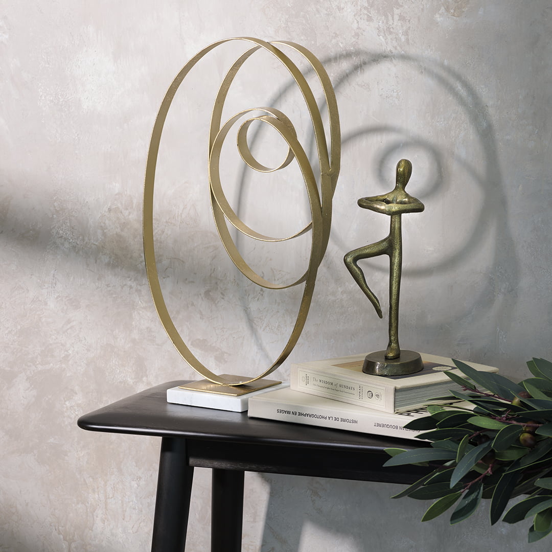 Anneaux dorés sur pied en marbre, 20,5 x 12,5