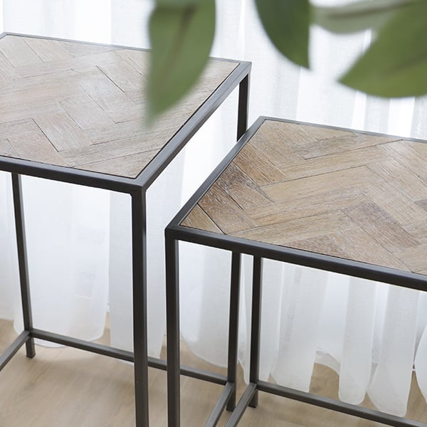 Medium End Table 23.5 x 15.5