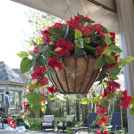 Jardinière suspendue d'hibiscus rouge et blanc artificiel, 24 x 22