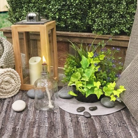 Coussin en lainage, 22 x 22