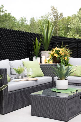 Outdoor hanging flower pot with yellow hibiscus, 27 x 20