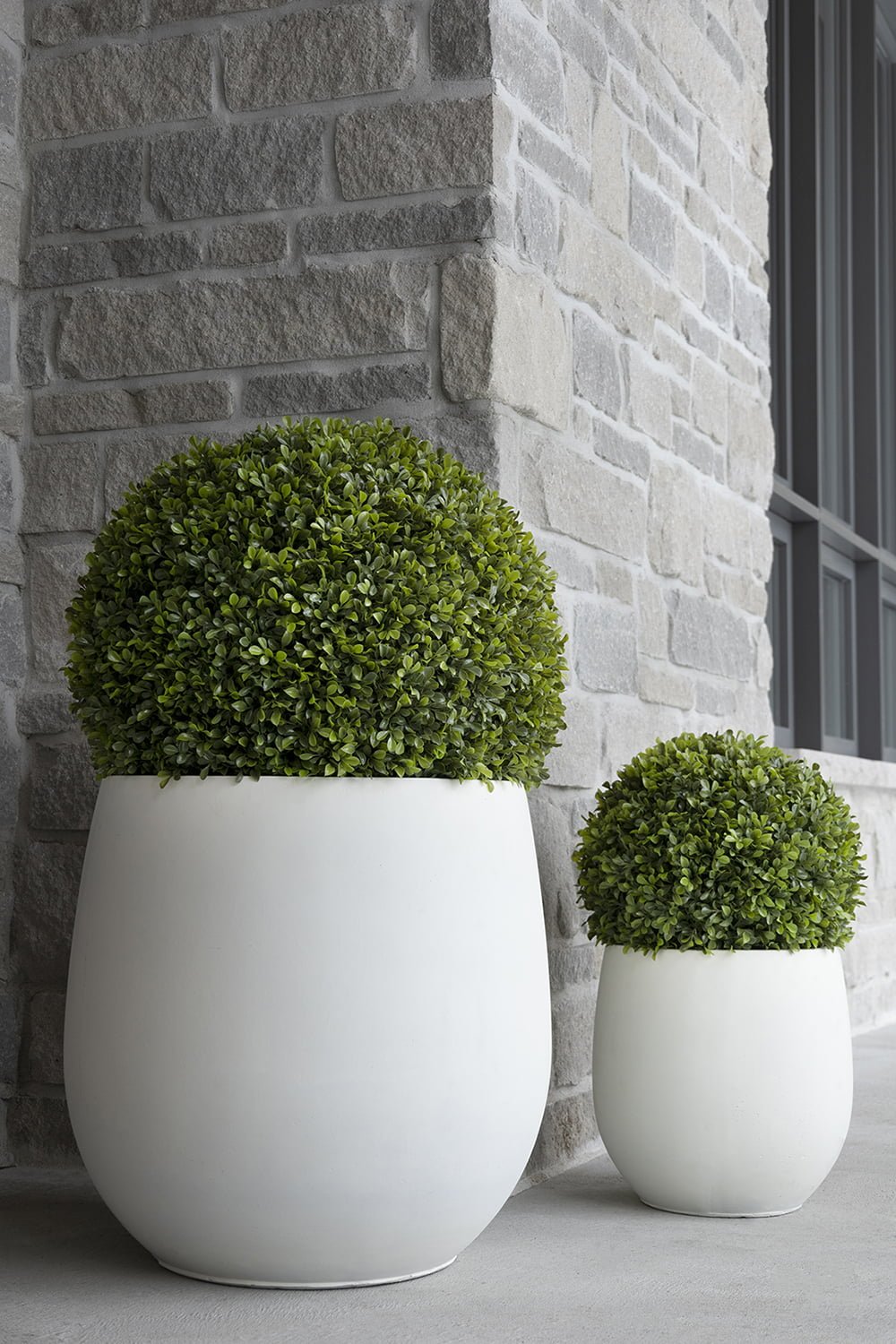 Porous finish white pot - Image 3 - Décors Véronneau