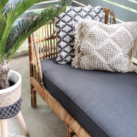 Pot sur pattes à motif ethnique brun et noir, 18 x 10'' - Décors Véronneau