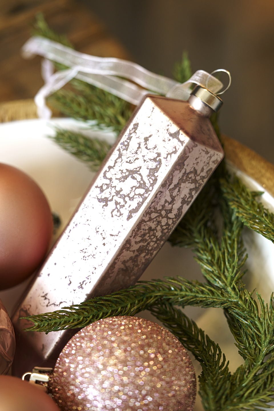 Pink crystal ornament, 6