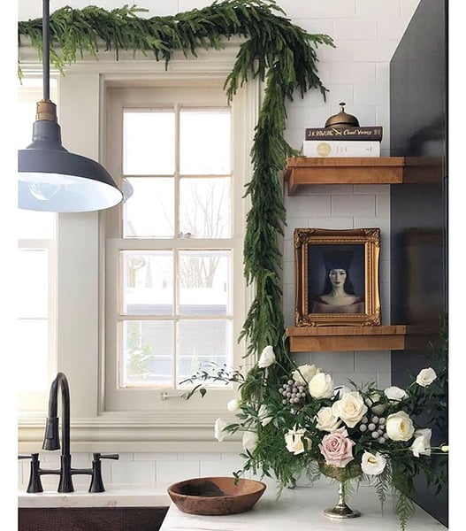 Artificial real-touch cypress garland, 72'' - Image 6 - Décors Véronneau